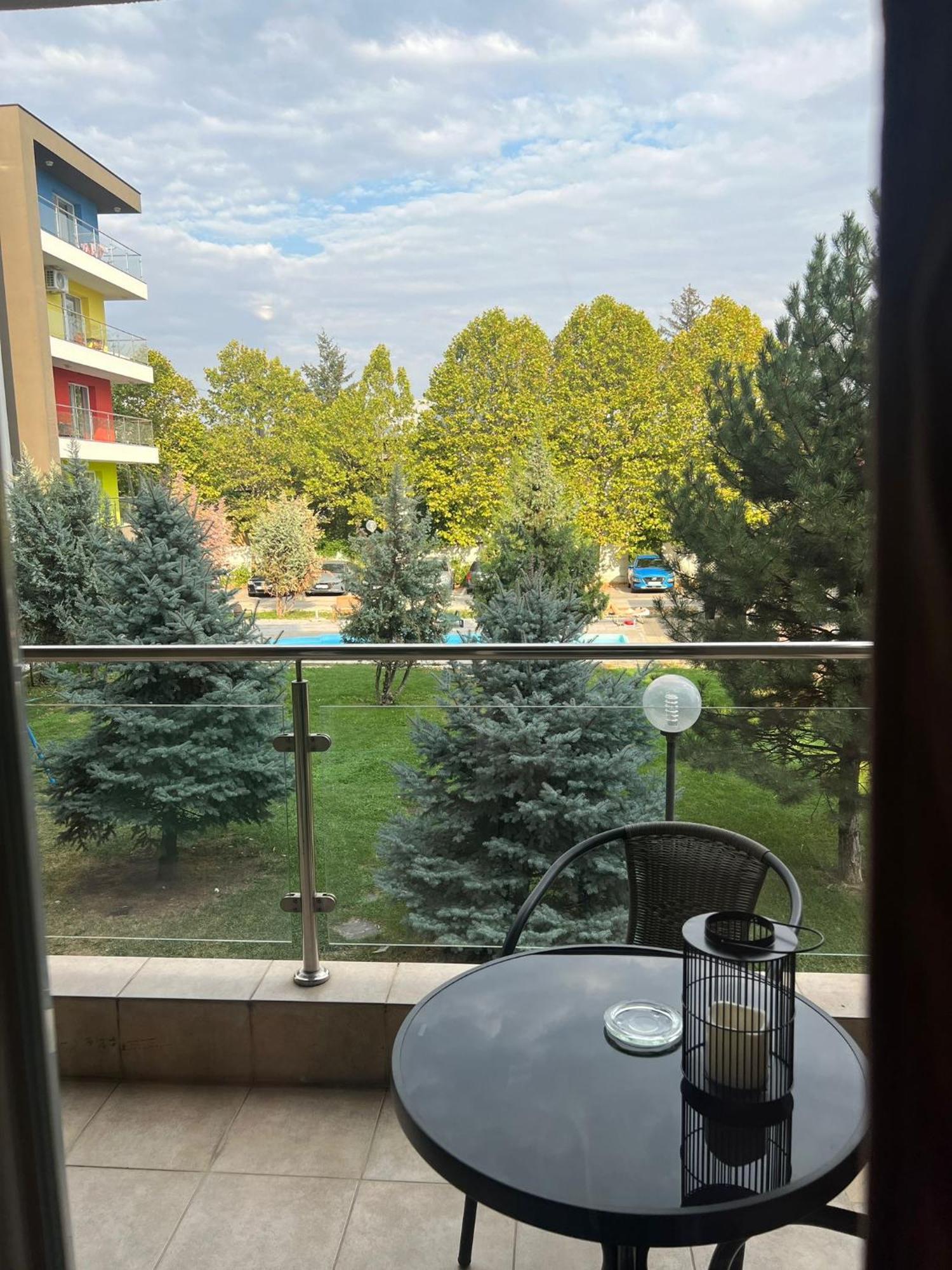 Tranzzit Airport Apartament Otopeni Exterior photo